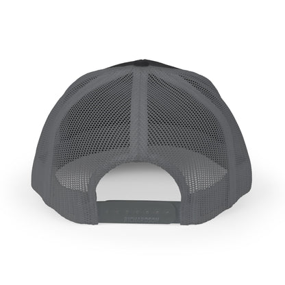 Gorra de camionero bordada con el mensaje 'On the Gas Racing'
