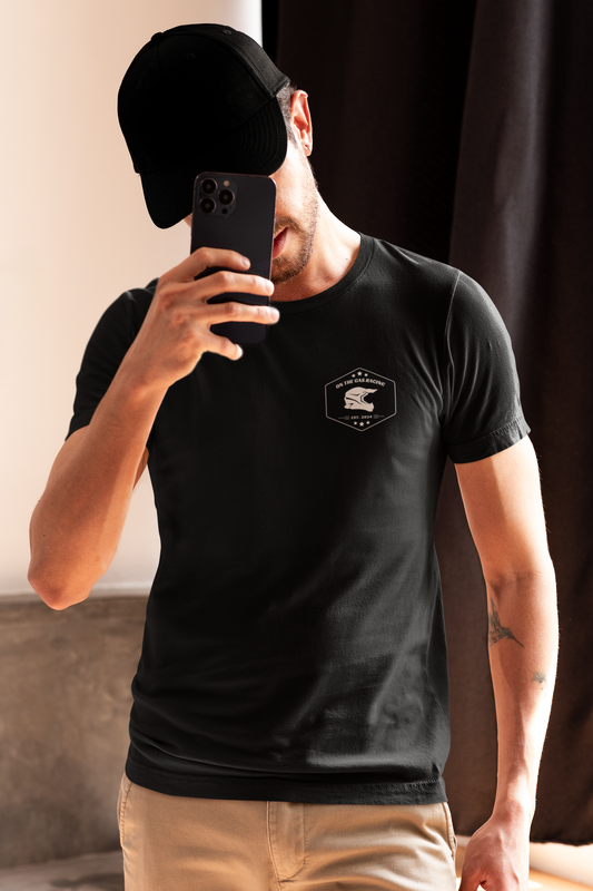 Camiseta unisex - 'On the Gas Racing' T-Shirt Co.